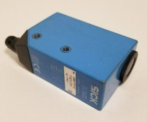 SICK CS81-P1112 Renk Algılayıcıları CS8 Erkek Bağlantı M12 5-Pin 30.4 mm x 80 mm x 53 mm