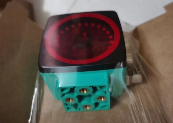 Pepperl+Fuchs PCV50-F200-B17-V1D Entegre Anahtarlı Optik Okuyucu Başlık 50 mm'lik Okuyucu Mesafe ve 10000 m'ye kadar Ölçüm Uzunluğu