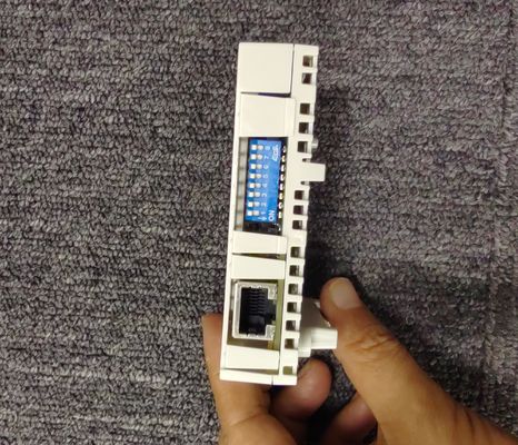 ABB RETA-01R-serisi RETA-01, iki iletişim protokolünü destekleyen 1 portlu bir Ethernet adaptör modülüdür.