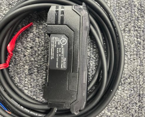 KEYENCE FS-N11P PNP Çıktısı Ana Birim Kablo Tipli Dijital Fiber Optik Sensör