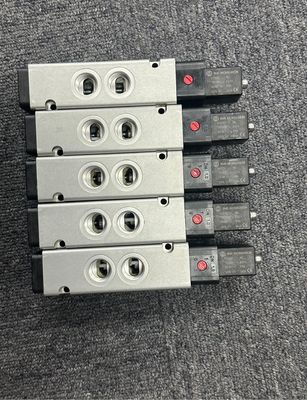 Norgren V60... V63 Serisi V62C513A-A218J 10-30 VDC çalışma voltajı ve 8 dijital girişi olan Pilot Solenoid Valf