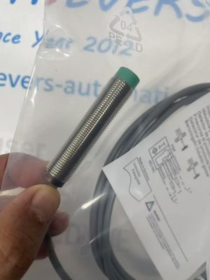 Siemens 3RG4022-0CD00 Linearity ±0.2% span ve Ingress Protection IP66/67 ile endüktif yakınlık anahtarı