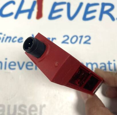 Leuze HT46CI4P-M12 high-precision background suppression photoelectric sensor from Leuz